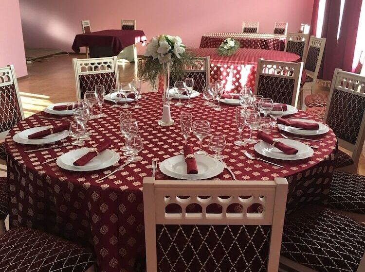 בית מלון כפרי Korona