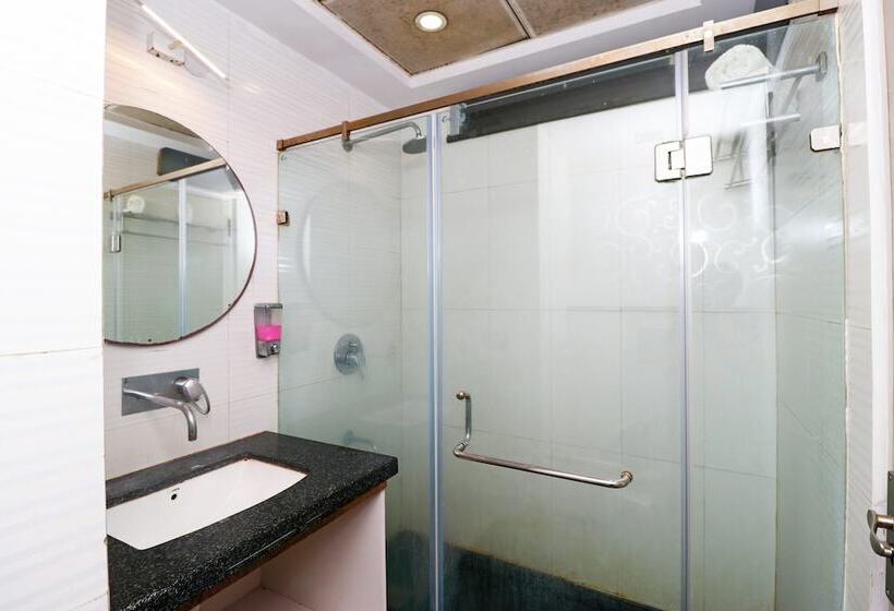 酒店 Krishna Plaza  New Delhi    By M S Hospitality