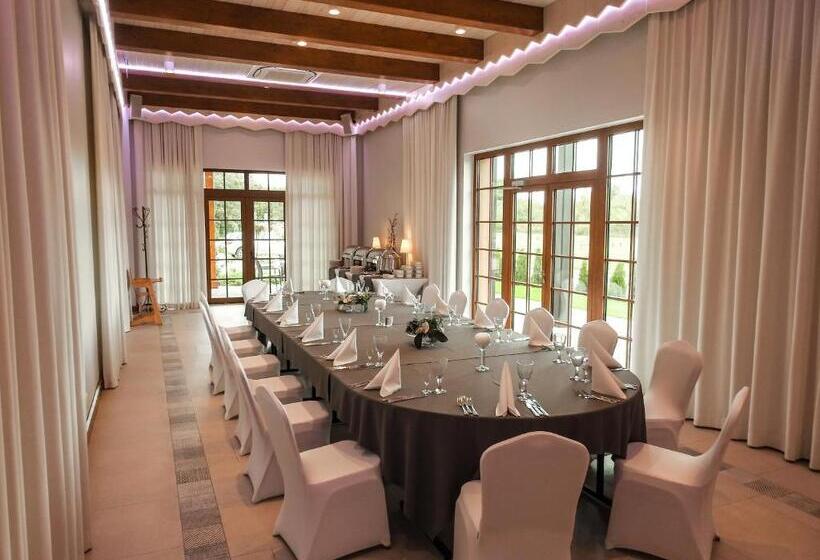 בית מלון כפרי Nowa Holandia