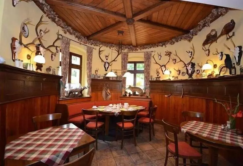 Hotel Parkschlößchen Maasdorf