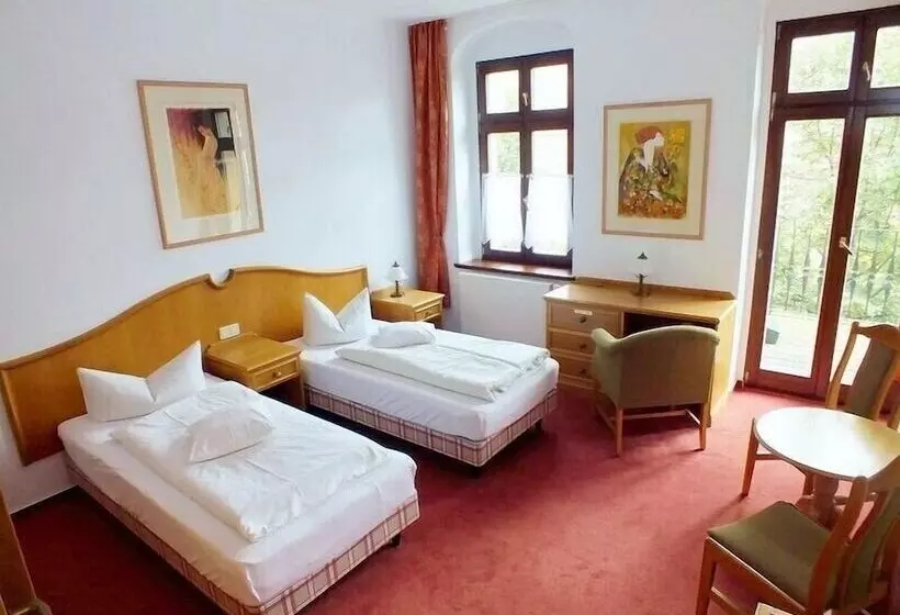 Hotel Parkschlößchen Maasdorf