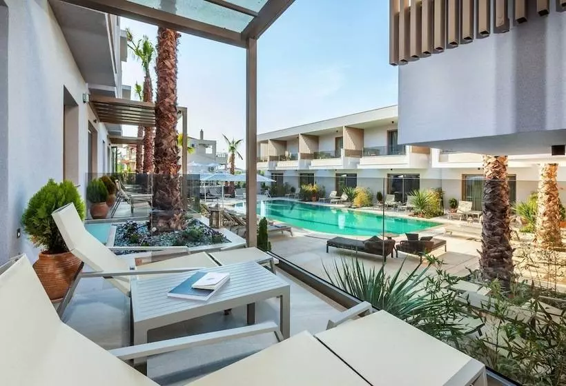 هتل Pefki Deluxe Residences