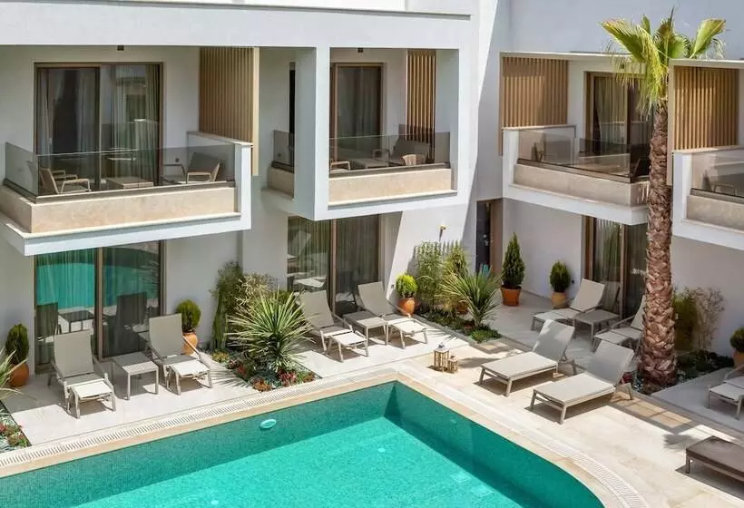 هتل Pefki Deluxe Residences