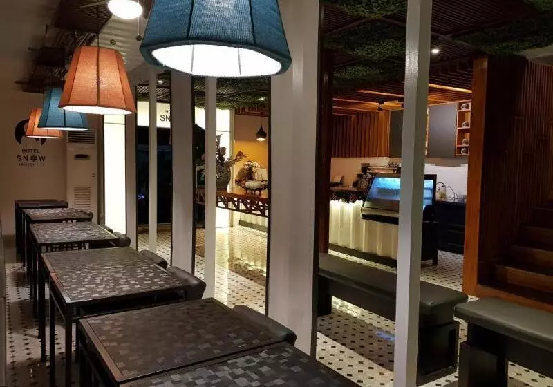 Hotelli Snow Angeles