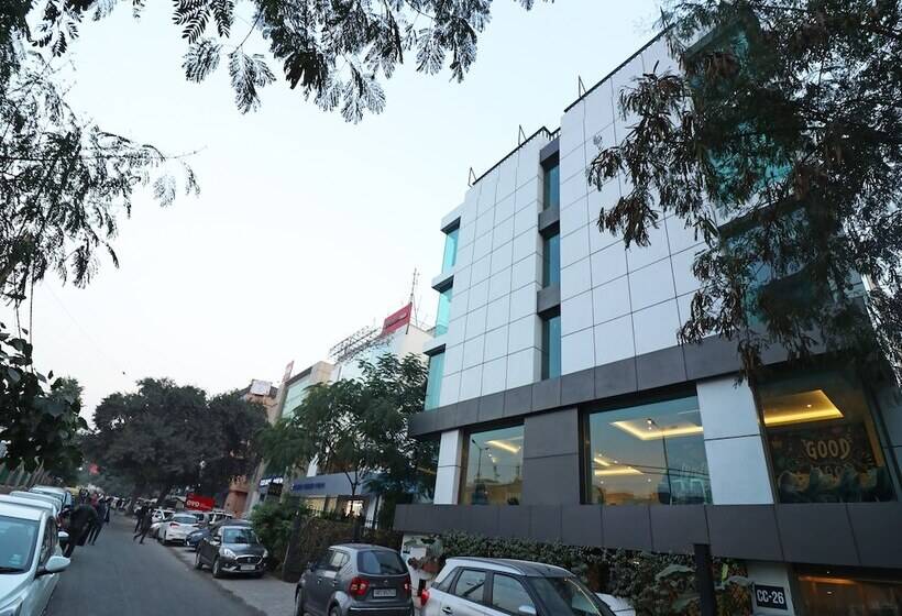 هتل The Orion Plaza Nehru Place