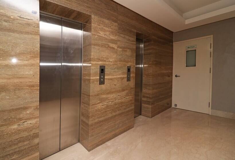 هتل The Orion Plaza Nehru Place