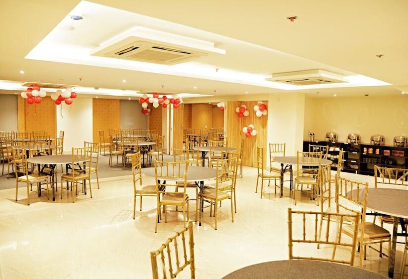 هتل The Orion Plaza Nehru Place