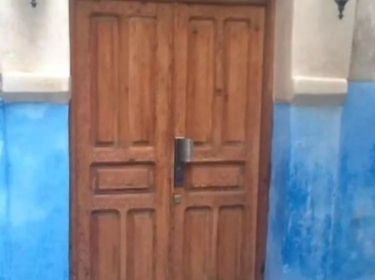 ریاض Sultana Larache
