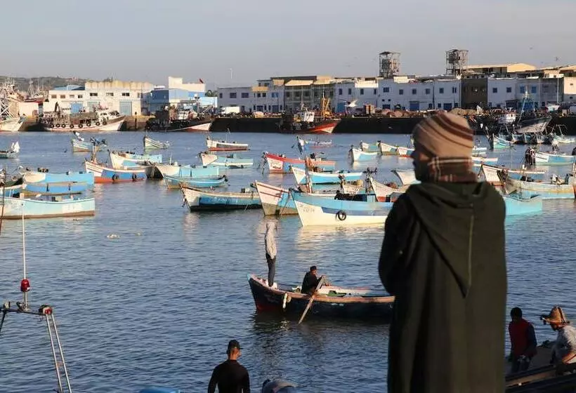 ریاض Sultana Larache