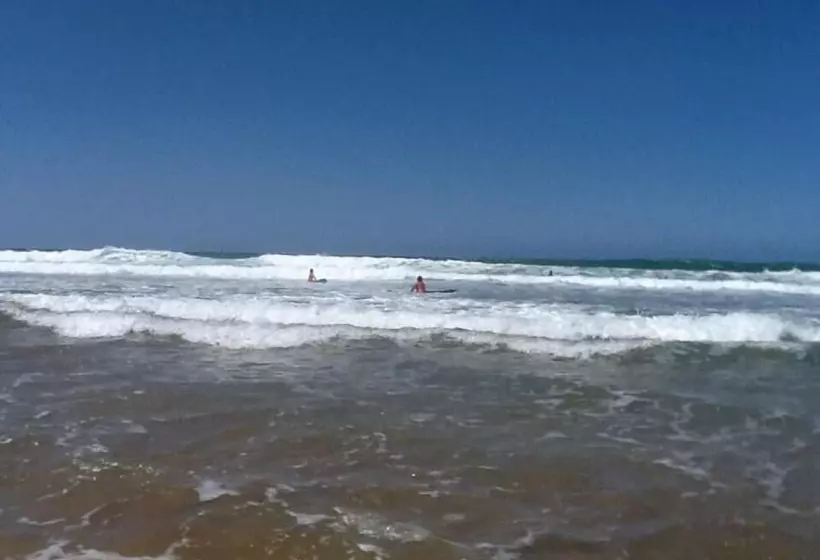 ریاض Sultana Larache
