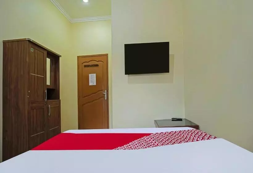 ユースホステル Oyo 335 Wisma Empat Lima