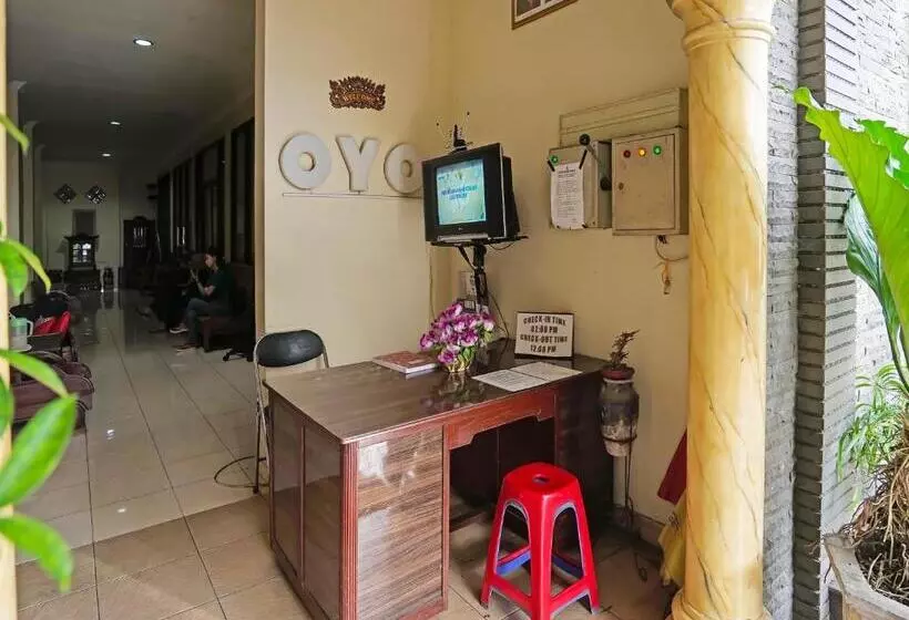 ユースホステル Oyo 335 Wisma Empat Lima