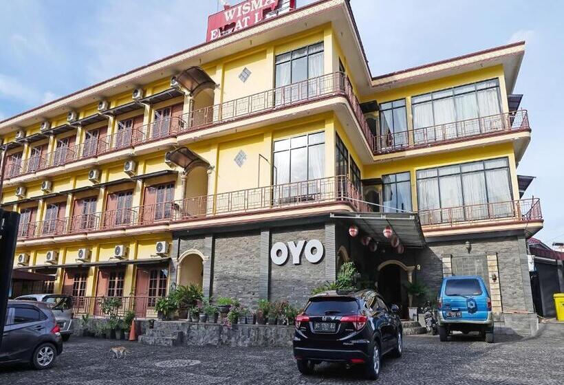 هاستل Oyo 335 Wisma Empat Lima