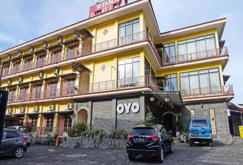 ユースホステル Oyo 335 Wisma Empat Lima