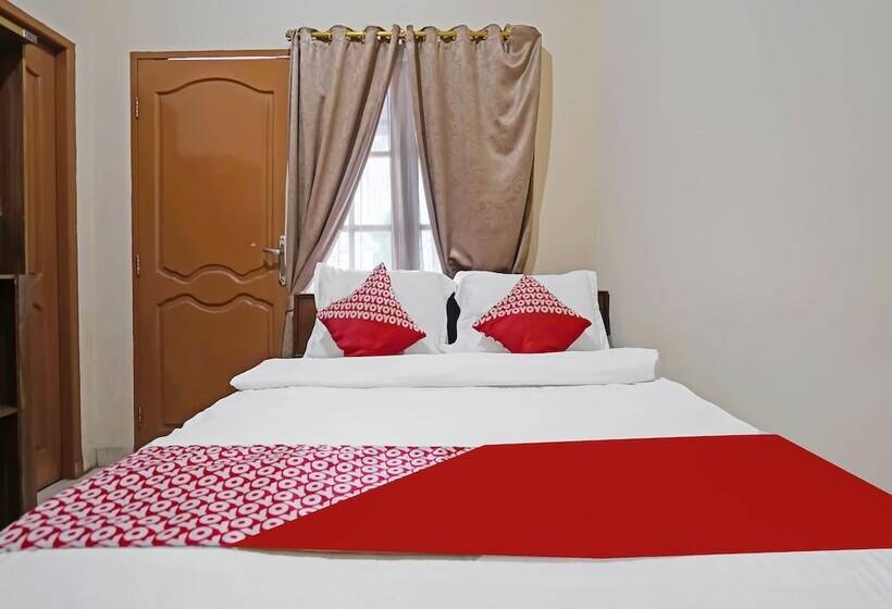هاستل Oyo 335 Wisma Empat Lima
