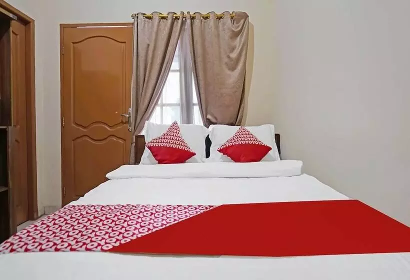 ユースホステル Oyo 335 Wisma Empat Lima