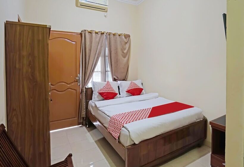 هاستل Oyo 335 Wisma Empat Lima