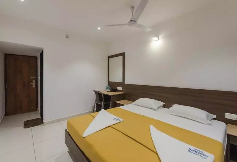 ホテル Karuna Residency
