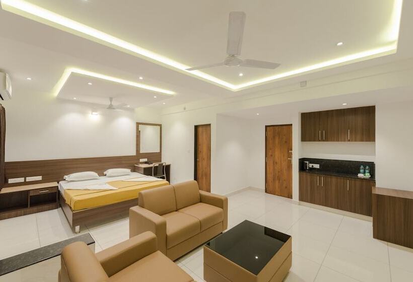 هتل Karuna Residency