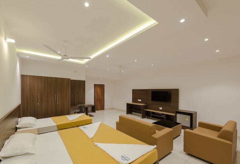 هتل Karuna Residency