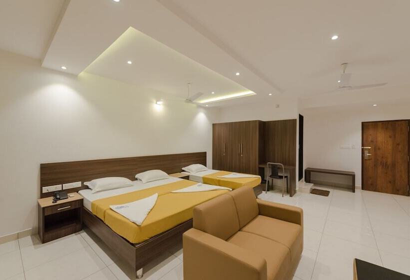 هتل Karuna Residency