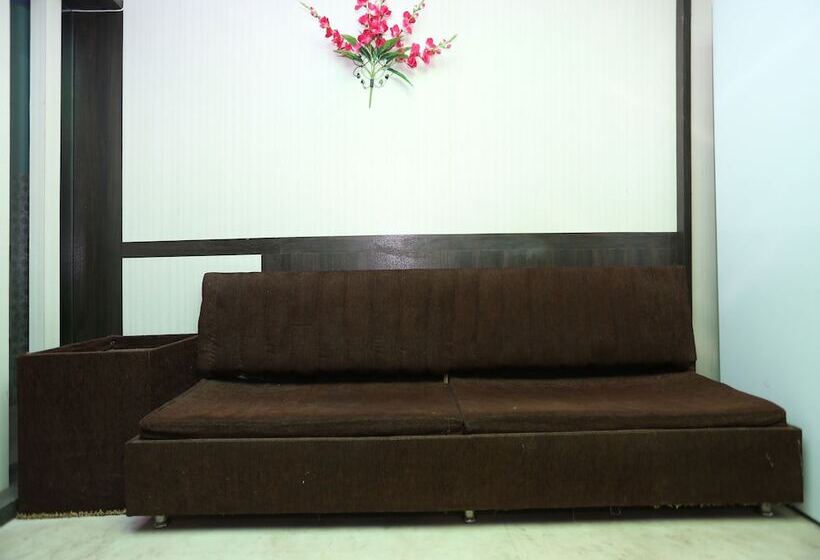 בית מלון כפרי Manorama Guest House By Oyo Rooms