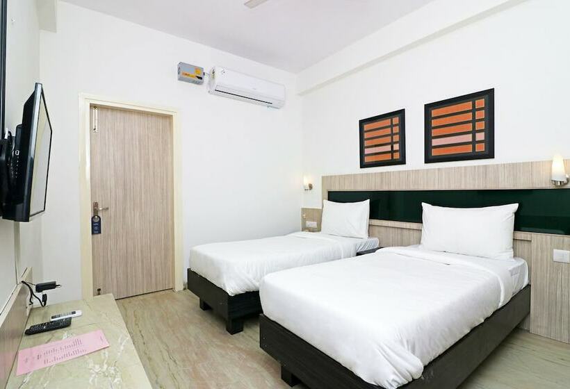 酒店 Oyo 24039 Silverkey Padmasri Gachibowli