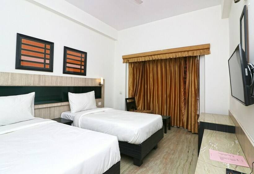 酒店 Oyo 24039 Silverkey Padmasri Gachibowli