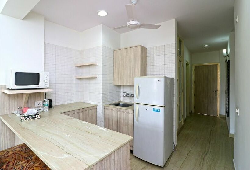 酒店 Oyo 24039 Silverkey Padmasri Gachibowli