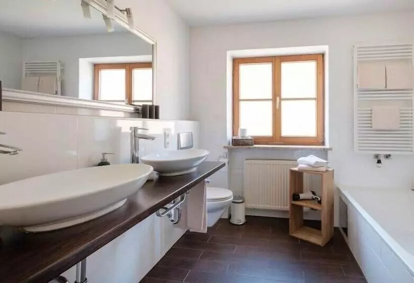 Maaseutuhotelli Haflingerhof   Kematsried