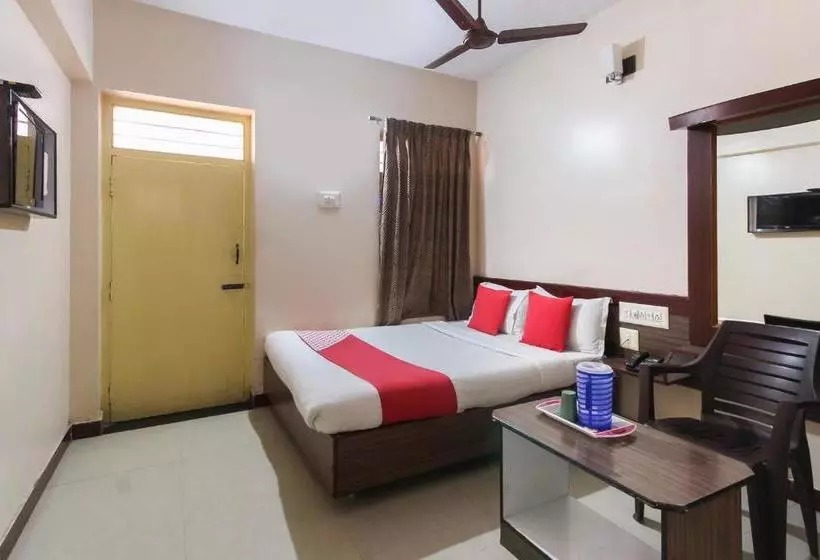 Hotelli Sri Jayaram Lodge By Oyo Rooms