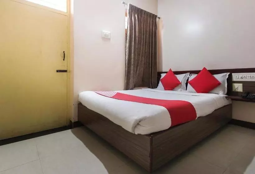 Hotelli Sri Jayaram Lodge By Oyo Rooms