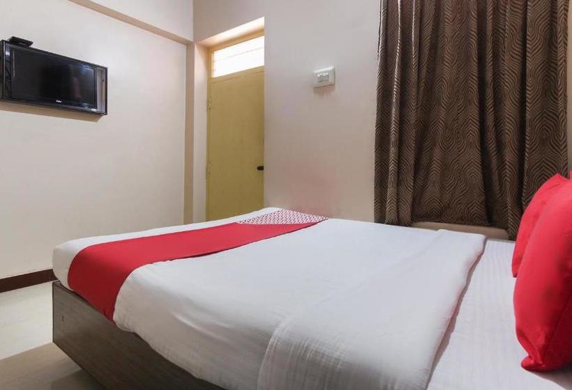 בית מלון כפרי Sri Jayaram Lodge By Oyo Rooms