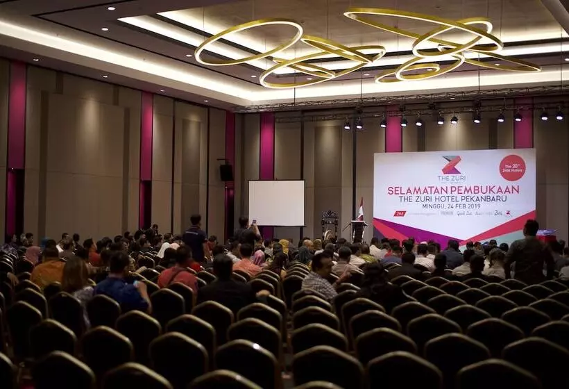 ホテル The Zuri Pekanbaru
