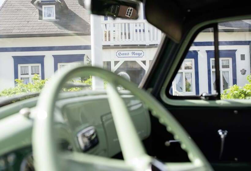 بنسيون Boutique Hotel Haus Noge Sylt   Kapitaenshaus Strandnah
