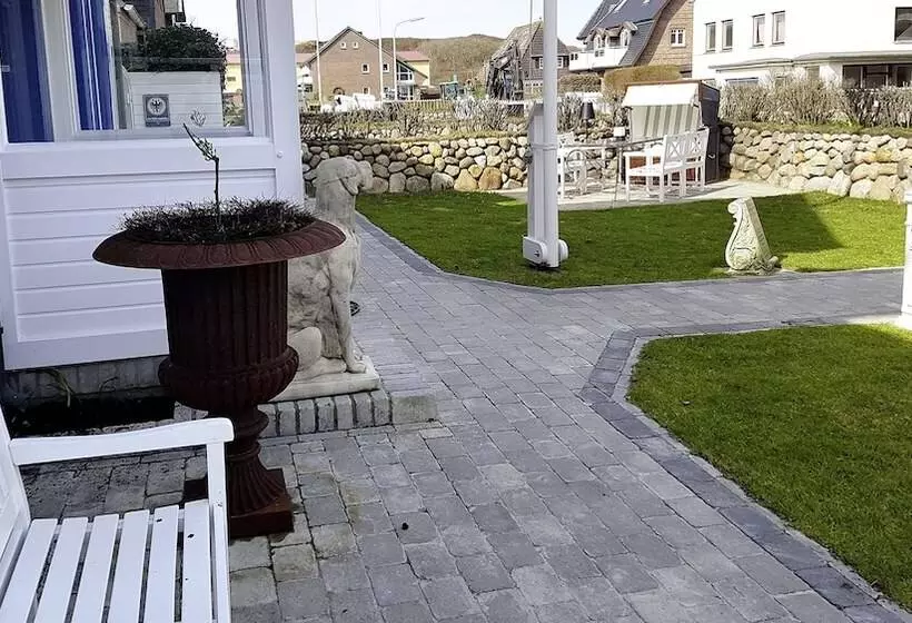 ペンション Boutique Hotel Haus Noge Sylt   Kapitaenshaus Strandnah