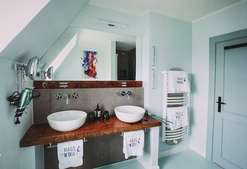 بنسيون Boutique Hotel Haus Noge Sylt   Kapitaenshaus Strandnah