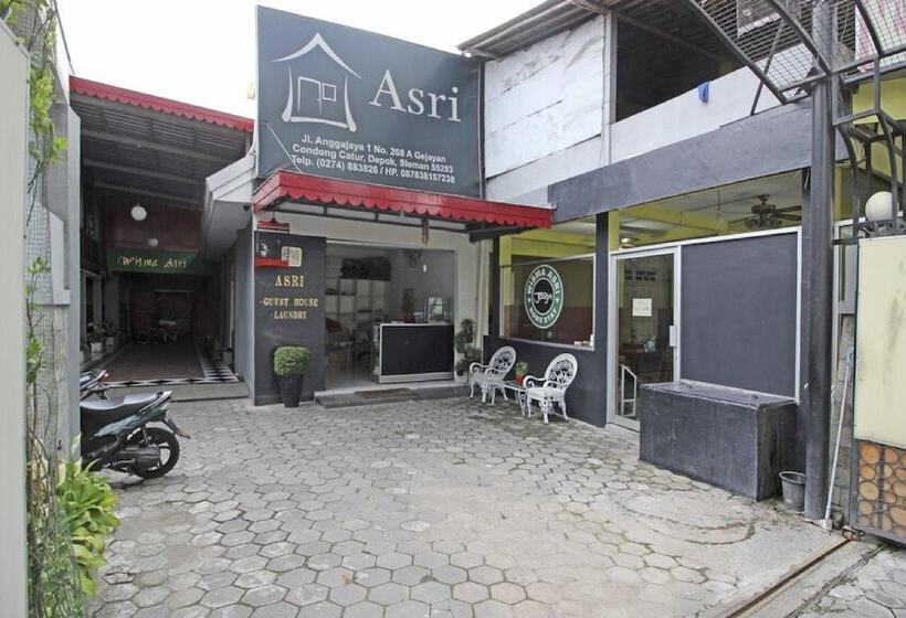 פנסיון Reddoorz Near Terminal Condong Catur