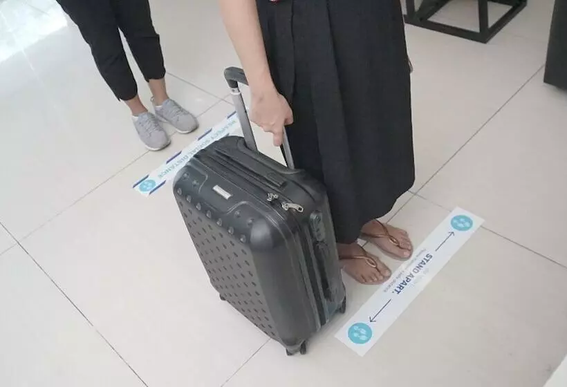 ペンション Reddoorz Near Terminal Condong Catur