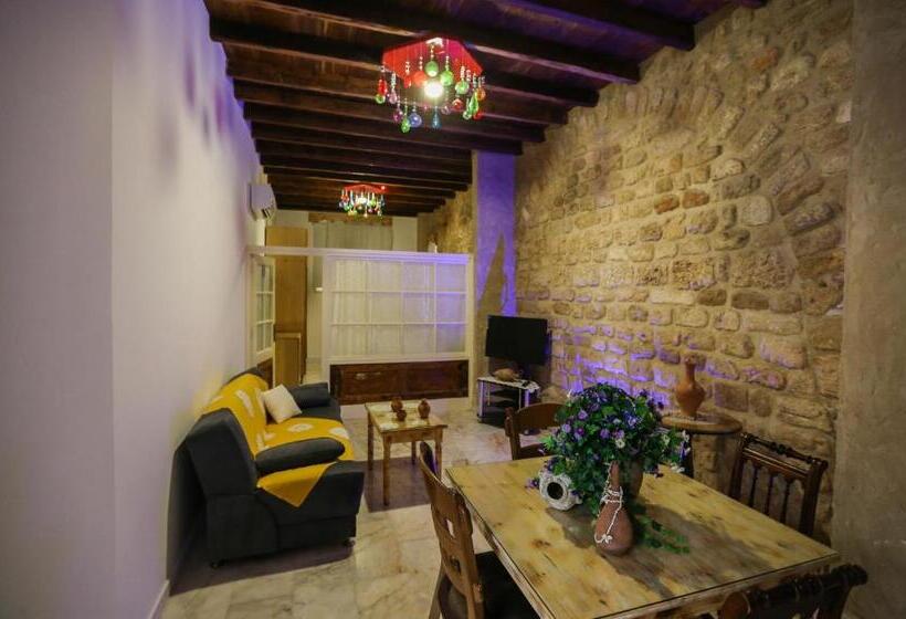 Tyre Boutique Apartments