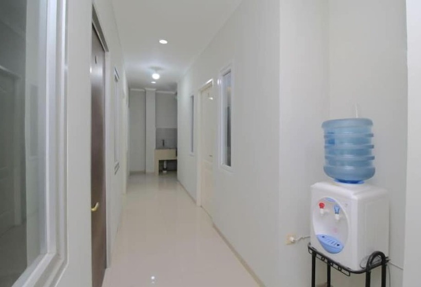 הוסטל Kamar Keluarga Bandara Iii Syariah