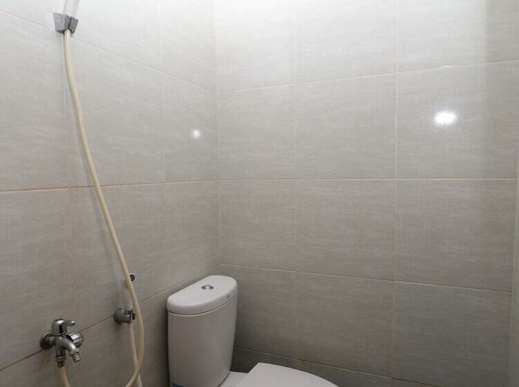 הוסטל Kamar Keluarga Bandara Iii Syariah