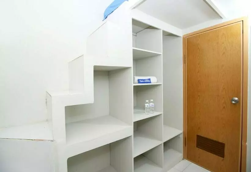 Retkeilymaja Kamar Keluarga Bandara Vii Syariah