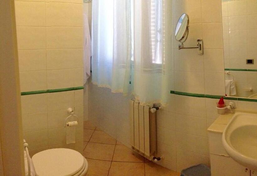 مبيت وإفطار Villa Diana Affitta Camere