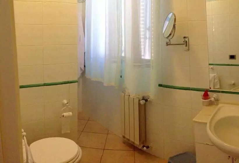 Aamiaismajoitus (B&B) Villa Diana Affitta Camere