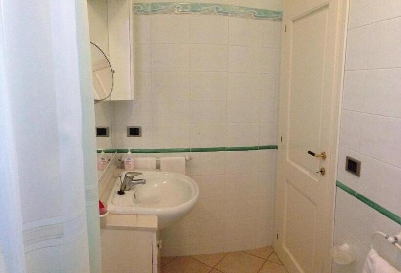 مبيت وإفطار Villa Diana Affitta Camere