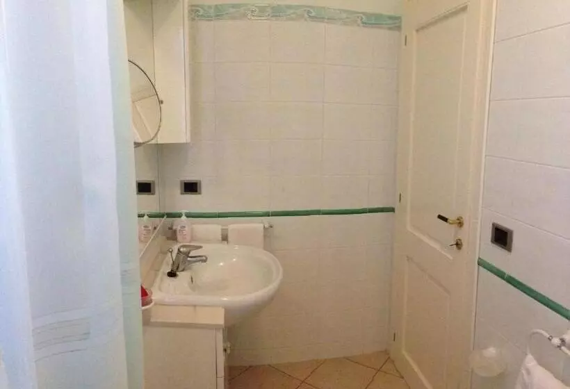 Aamiaismajoitus (B&B) Villa Diana Affitta Camere