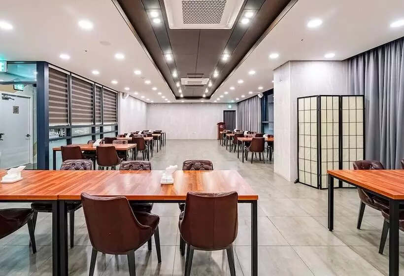 Hotelli Golden Tulip Essential Namgang