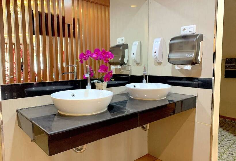 ホテル Parma Star