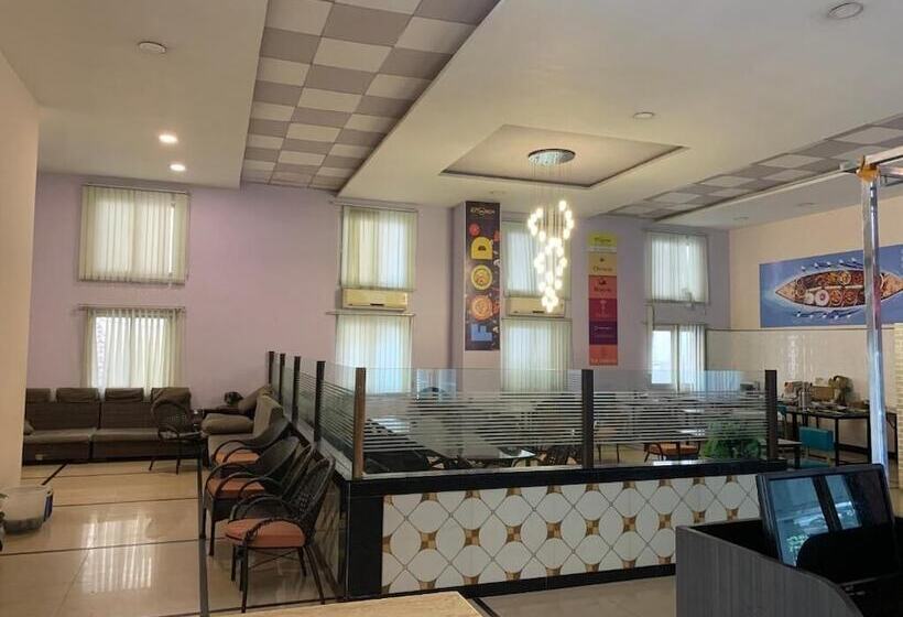 酒店 Sashi Paradise